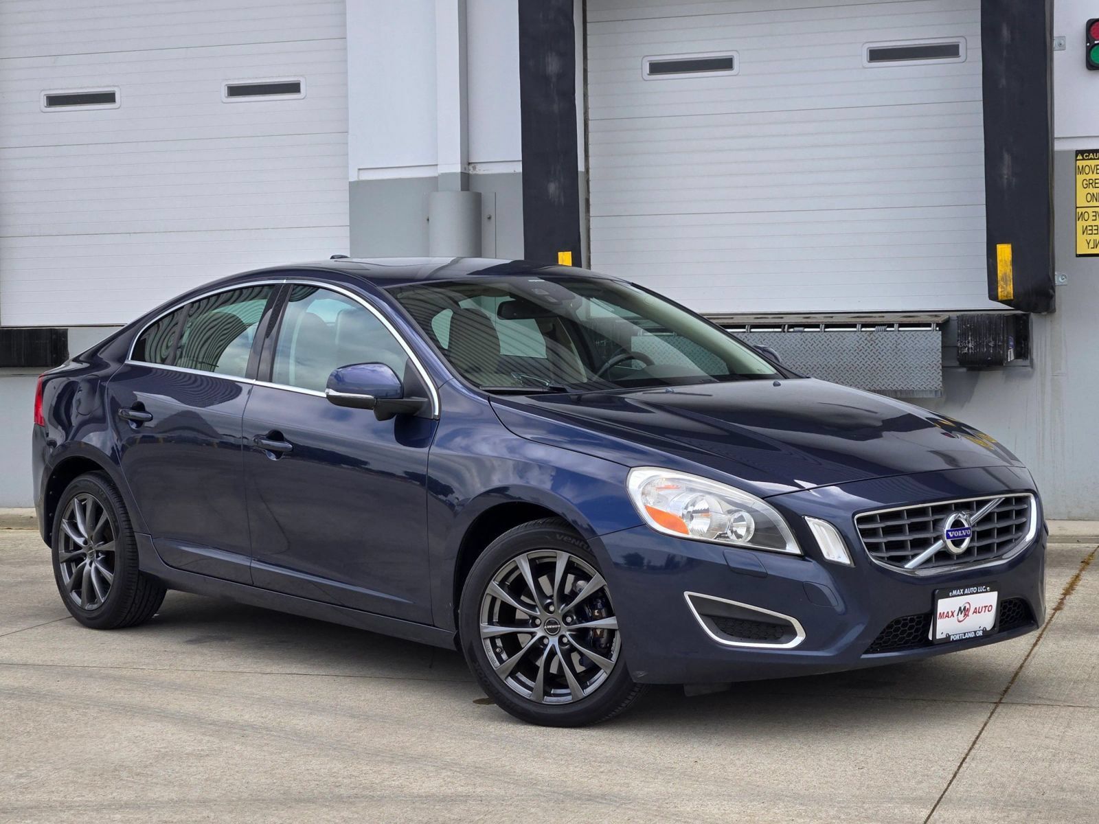 Used 2013 Volvo S60 T5 FWD image 1