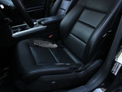 Used 2015 Mercedes-Benz E 350 4MATIC Sedan image 17