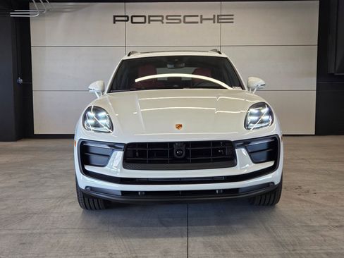 New 2026 Porsche Macan AWD/4WD image 25