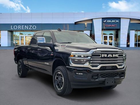 Used 2026 RAM 2500 Laramie AWD/4WD image 3
