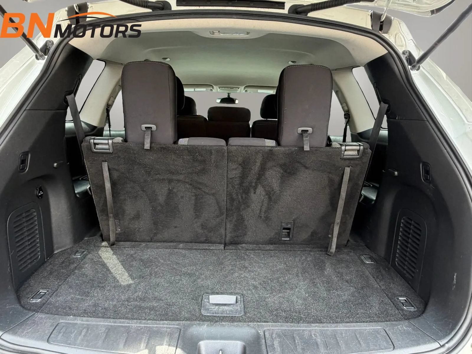 Used 2018 Nissan Pathfinder SV AWD/4WD image 24