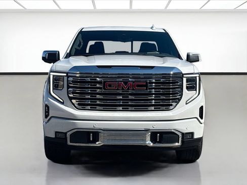 Used 2025 GMC Sierra 1500 Denali w/ Denali Reserve Package AWD/4WD image 2