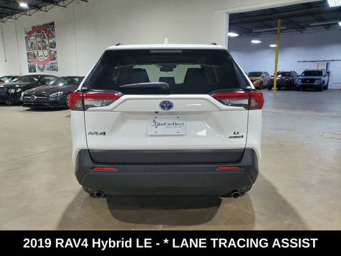 Used 2019 Toyota RAV4 LE AWD/4WD image 10