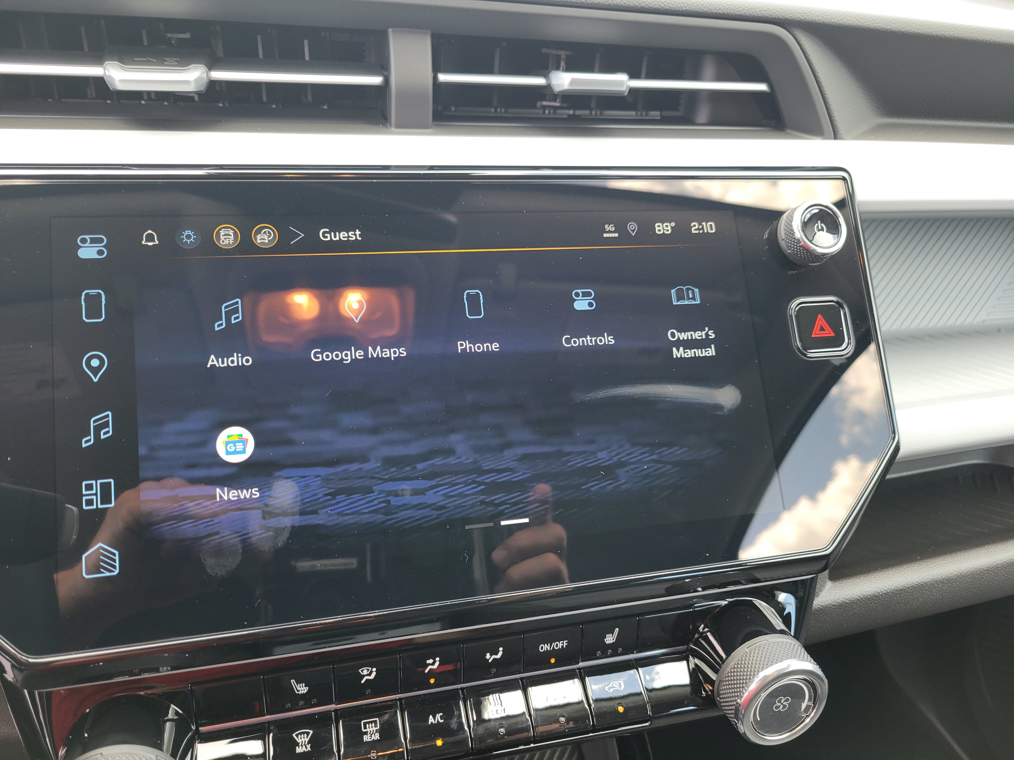 New 2027 Chevrolet Bolt LT w/ Comfort Package FWD image 20