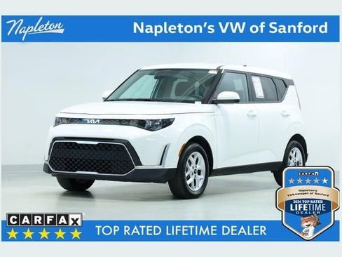 Used 2025 Kia Soul LX w/ LX Technology Package FWD image 1