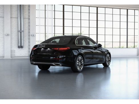 Certified 2022 Mercedes-Benz C 300 4MATIC Sedan image 11