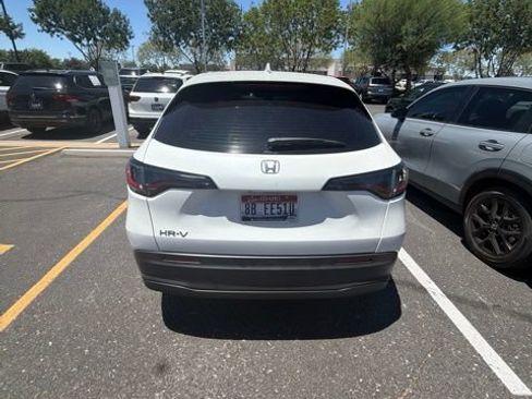 Used 2024 Honda HR-V LX image 7