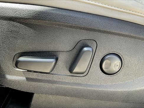 Used 2025 Kia Telluride S image 32