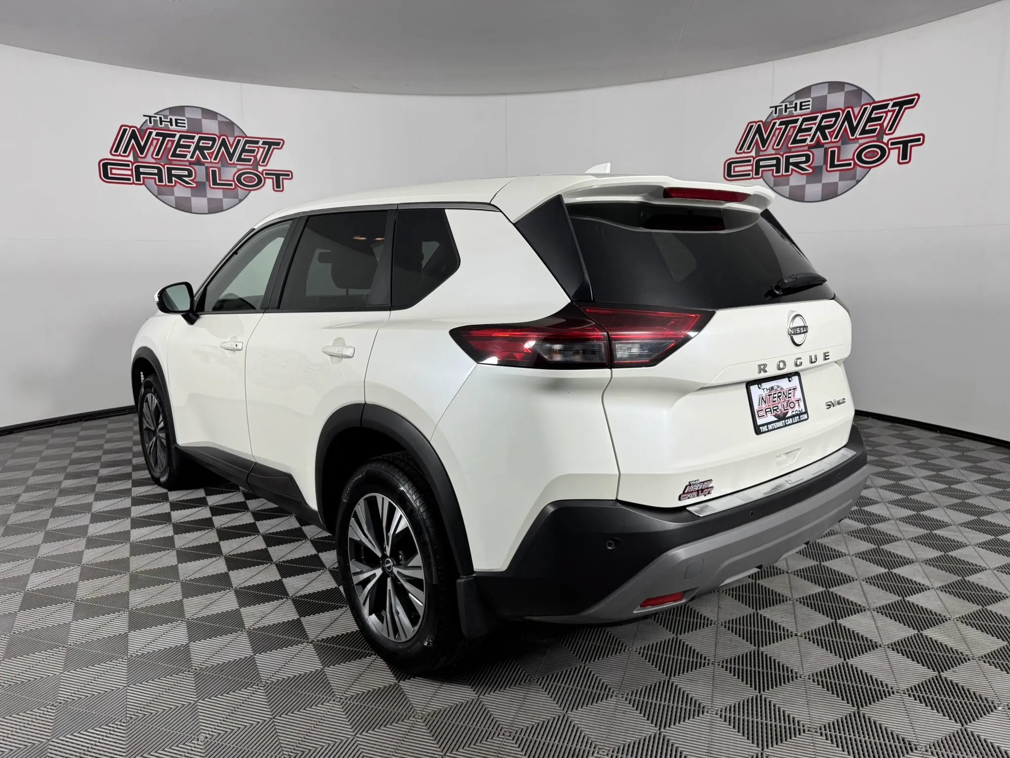 Used 2023 Nissan Rogue SV AWD/4WD image 5