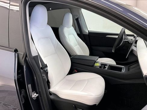 Used 2023 Tesla Model Y Long Range AWD/4WD image 6