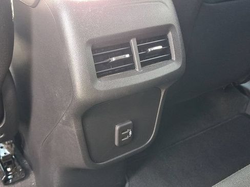 Used 2024 Chevrolet Equinox LT AWD/4WD image 20
