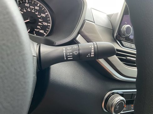 New 2026 Nissan Altima 2.5 SV FWD image 30
