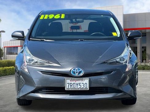 Used 2016 Toyota Prius Three FWD image 10