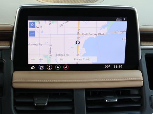 Used 2021 Chevrolet Tahoe Premier RWD image 3