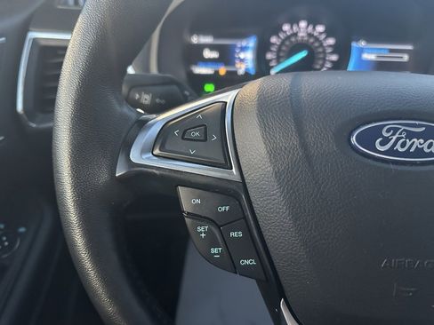 Used 2024 Ford Edge Titanium image 24