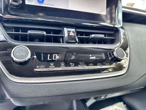 Used 2023 Toyota Corolla LE image 27