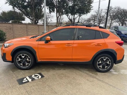 Used 2020 Subaru Crosstrek 2.0i Premium w/ Moonroof Package 2 image 5