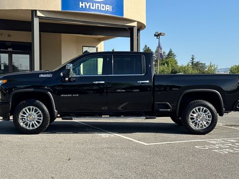 Used 2022 Chevrolet Silverado 3500 High Country w/ Safety Package II AWD/4WD image 8