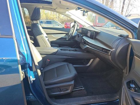 Used 2025 Nissan Murano SL image 9