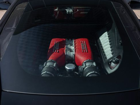 Used 2012 Ferrari 458 Italia Coupe RWD image 18