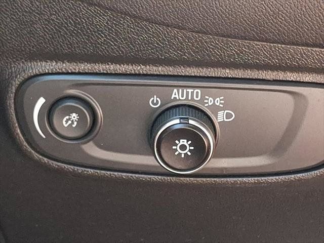 Used 2023 Chevrolet Equinox RS AWD/4WD image 25
