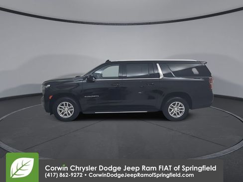 Used 2024 Chevrolet Suburban LT image 9