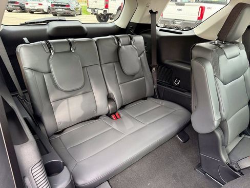 New 2026 Ford Explorer Active w/ Active Comfort Package image 17