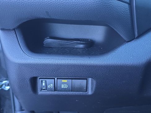 Used 2025 Toyota RAV4 LE image 20