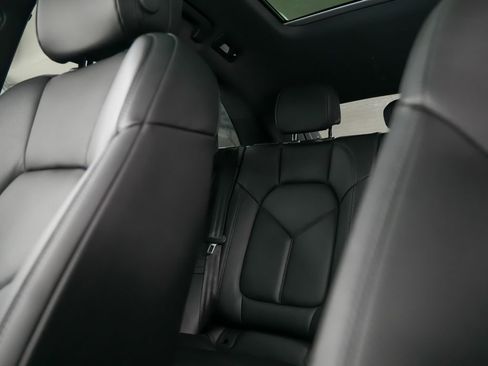 New 2026 Porsche Macan image 36