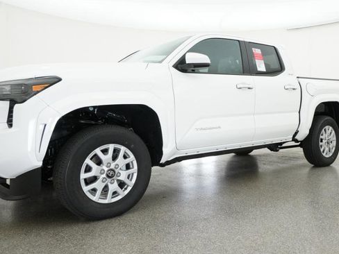 New 2026 Toyota Tacoma SR5 RWD image 20