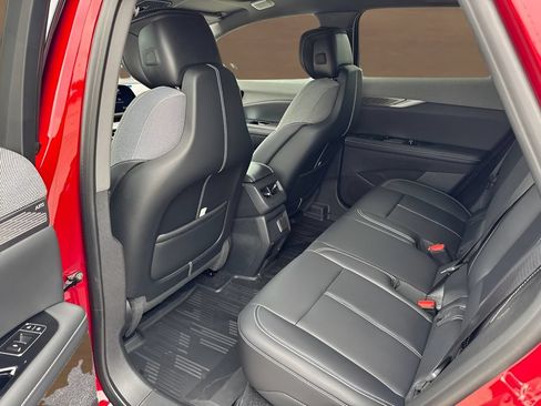New 2027 Cadillac Optiq Luxury w/ LPO, Floor Liner Package AWD/4WD image 17