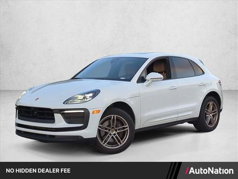 Used 2023 Porsche Macan AWD/4WD image 1