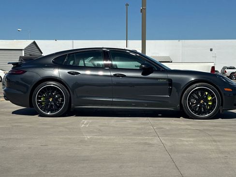 Used 2018 Porsche Panamera 4 AWD/4WD image 9