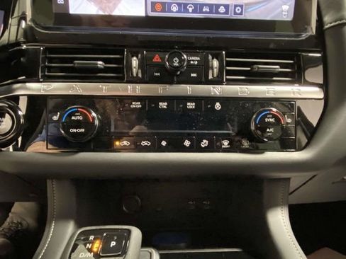New 2026 Nissan Pathfinder SL FWD image 19