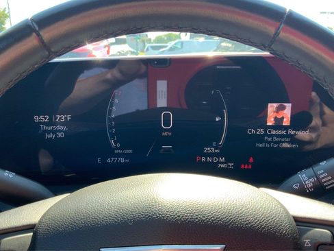 Used 2024 Cadillac XT4 Premium Luxury AWD/4WD image 15