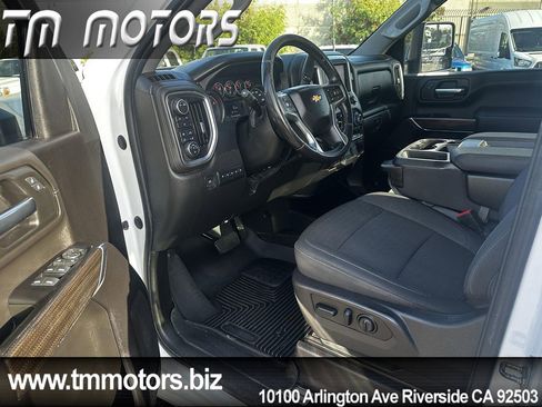 Used 2022 Chevrolet Silverado 2500 LT w/ Convenience Package image 6