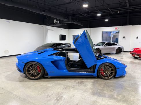Used 2018 Lamborghini Aventador S AWD/4WD image 61