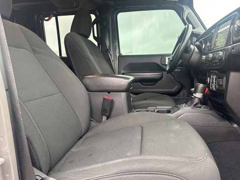 Used 2021 Jeep Gladiator Sport image 20