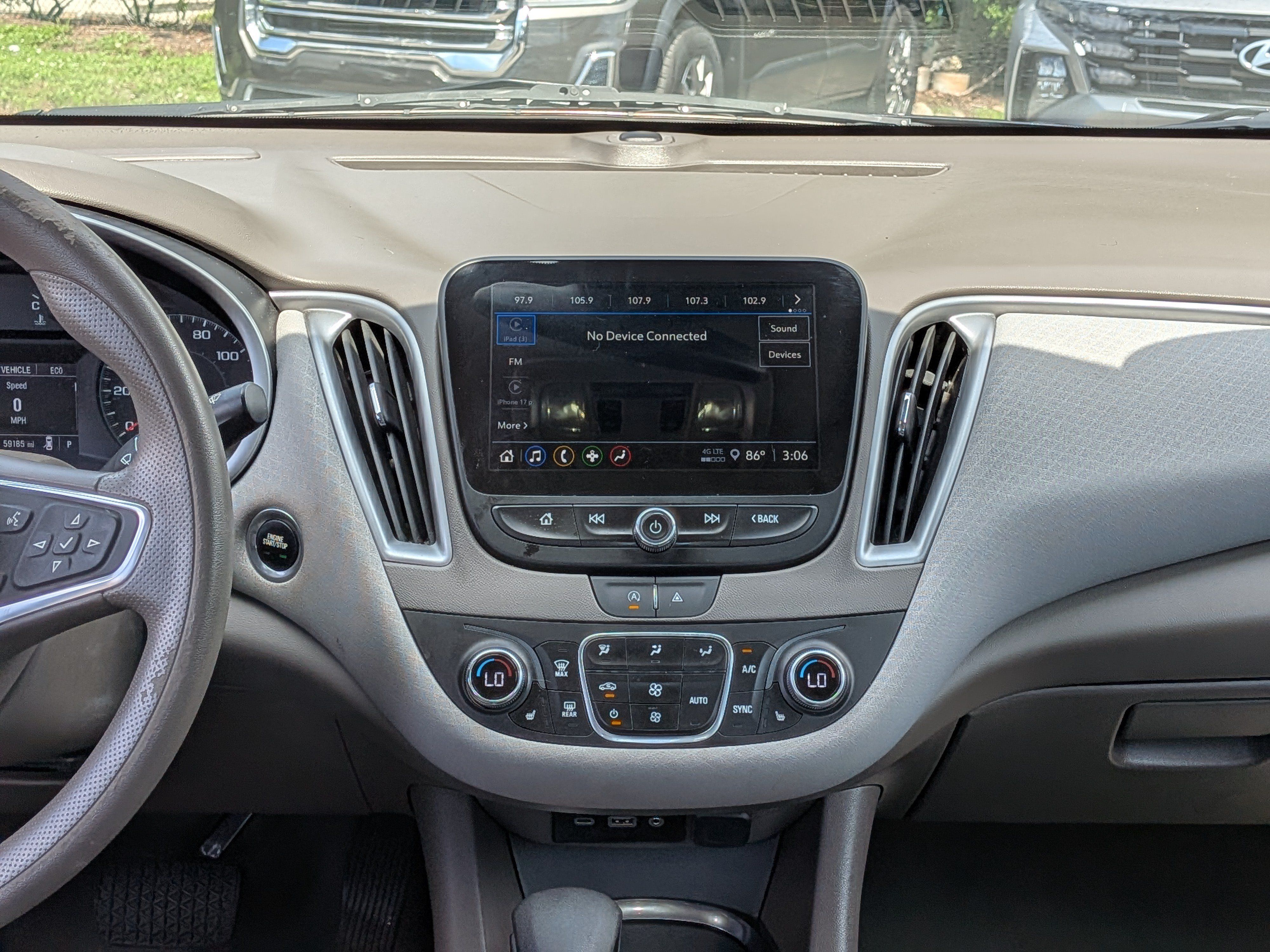Used 2023 Chevrolet Malibu LT FWD image 18