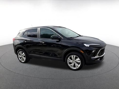 Used 2025 Buick Encore GX Preferred AWD/4WD image 2