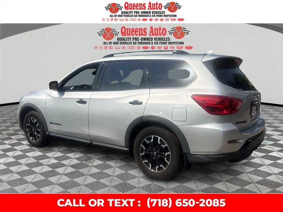 Used 2020 Nissan Pathfinder SL AWD/4WD image 4