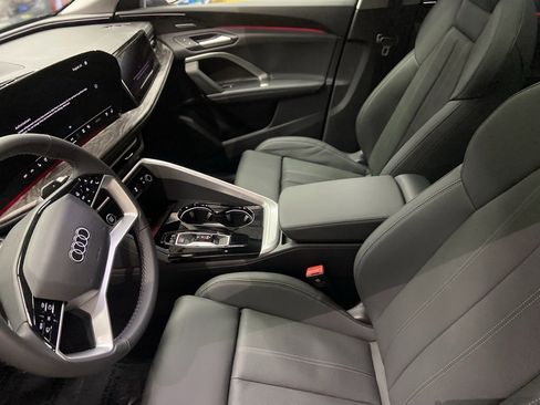 New 2025 Audi Q5 Prestige image 4