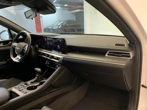 Used 2022 Kia K5 GT-Line image 9