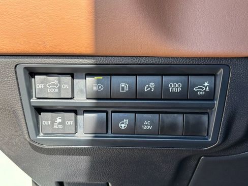 Used 2025 Toyota Tundra 1794 Edition image 27