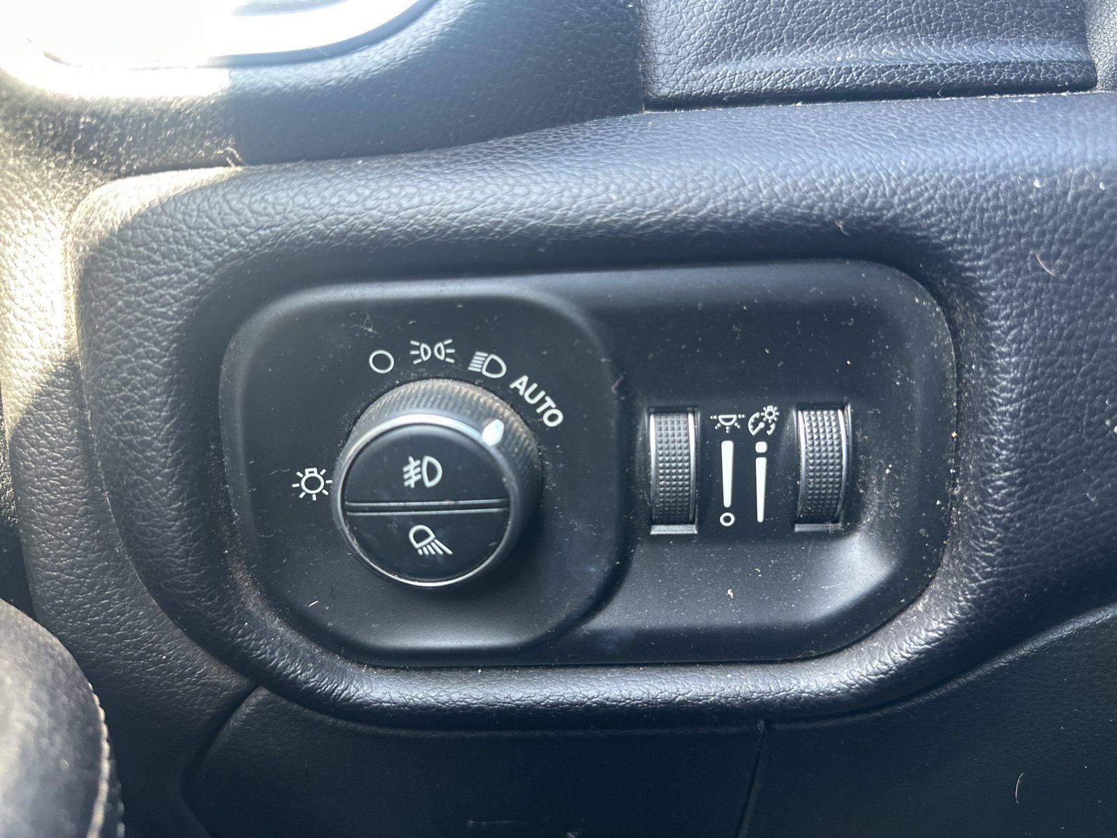 Used 2021 RAM 2500 Laramie AWD/4WD image 19