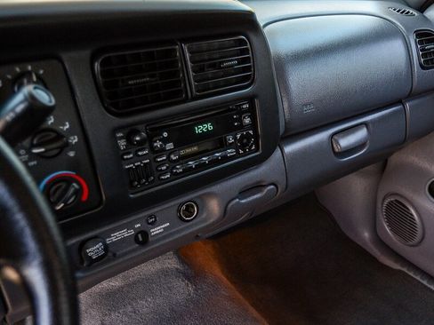 Used 1998 Dodge Dakota SLT image 21