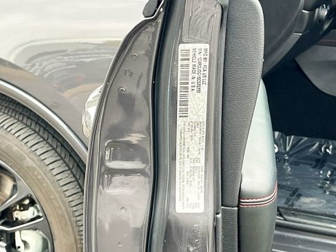 Certified 2025 Dodge Durango GT w/ Blacktop Package image 31