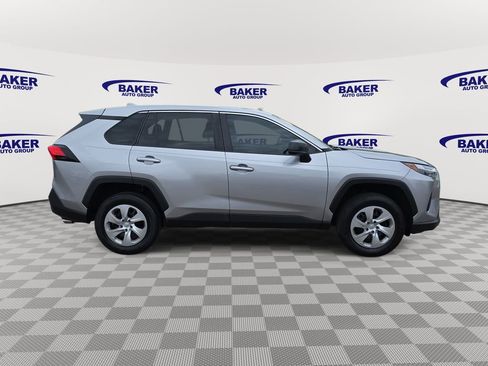 Used 2023 Toyota RAV4 LE FWD image 4
