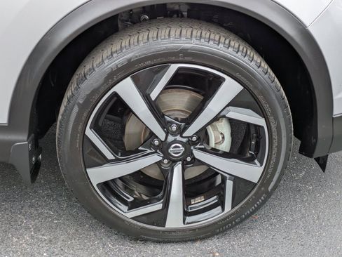 Used 2019 Nissan Rogue Sport SL w/ Premium Package FWD image 9