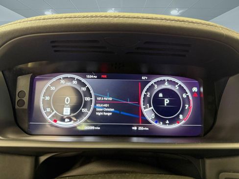 Used 2018 Land Rover Discovery HSE Luxury image 19